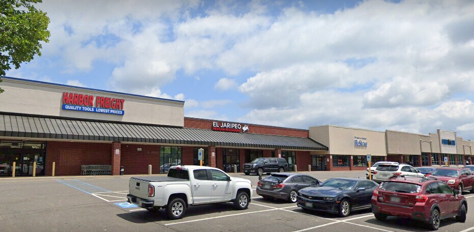 More Photos Of 569-627 Frost Ave, Warrenton Unknown For Lease