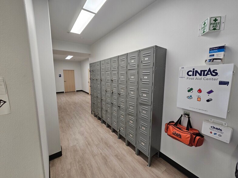 More Photos Of 657 North 1500 West, Orem Specialty For Lease