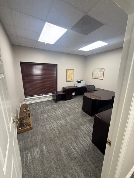 More Photos Of 1316 Village Creek Dr, Plano Office For Lease
