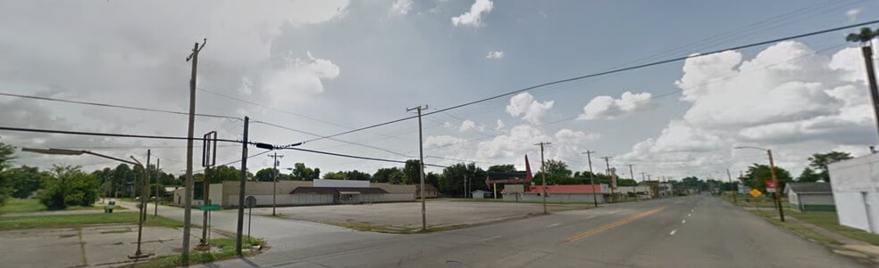 More Photos Of 3101 Sycamore St, Cairo General Retail For Sale