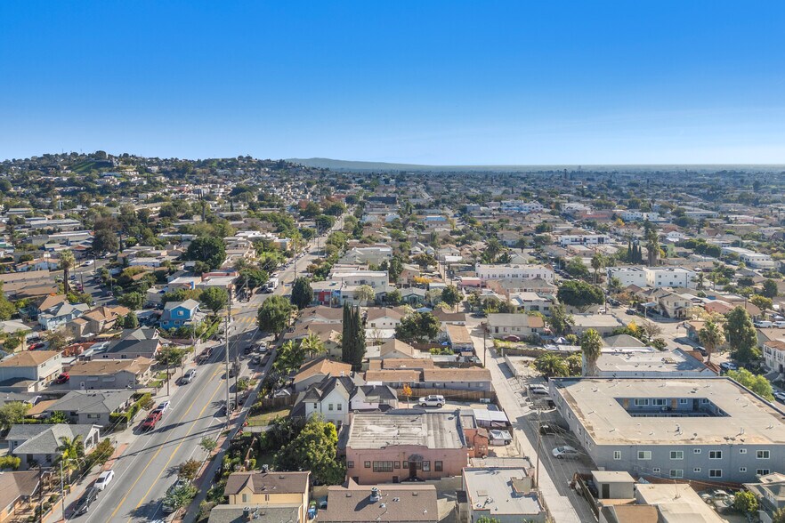More Photos Of 2440 Wabash Ave, Los Angeles Apartments For Sale