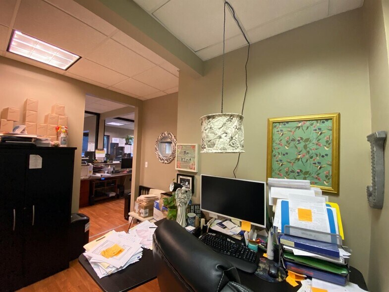 More Photos Of 131-137 Keveling Dr, Saline Medical For Sale