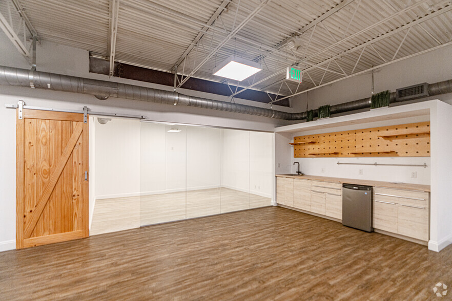 More Photos Of 2755 E Oakland Park Blvd, Fort Lauderdale Office For Lease