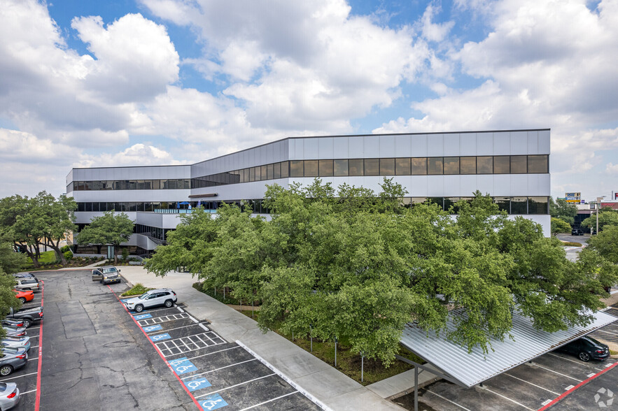 Primary Photo Of 5728 Lyndon B Johnson Fwy, Dallas Office For Lease