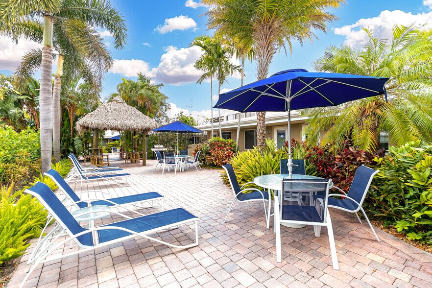More Photos Of 2648 NE 32nd St, Fort Lauderdale Hotel For Sale