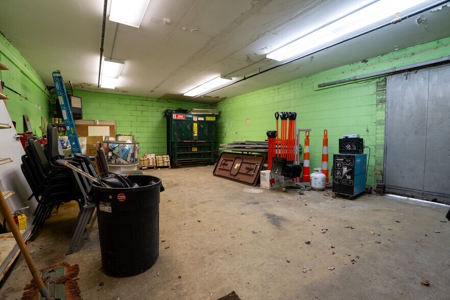 More Photos Of 21 1/2 W Main St, South Vienna Post Office For Sale