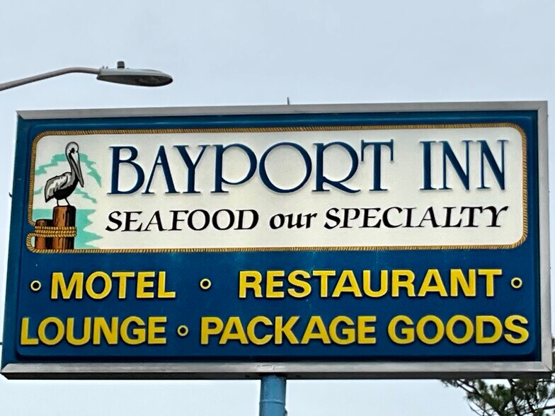 More Photos Of 4835 Cortez Blvd, Spring Hill Restaurant For Sale