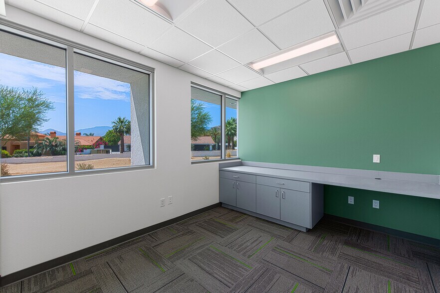 More Photos Of 72140 Magneisa Falls Dr, Rancho Mirage Office Residential For Lease