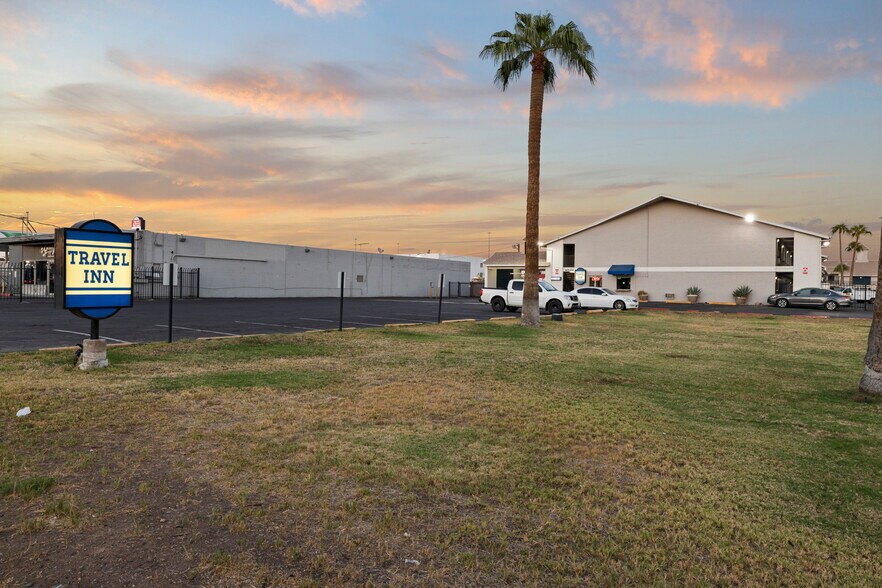 More Photos Of 4021 N 27th Ave, Phoenix Hotel For Sale