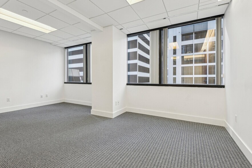 More Photos Of 1200 Brickell Ave, Miami Office For Sale