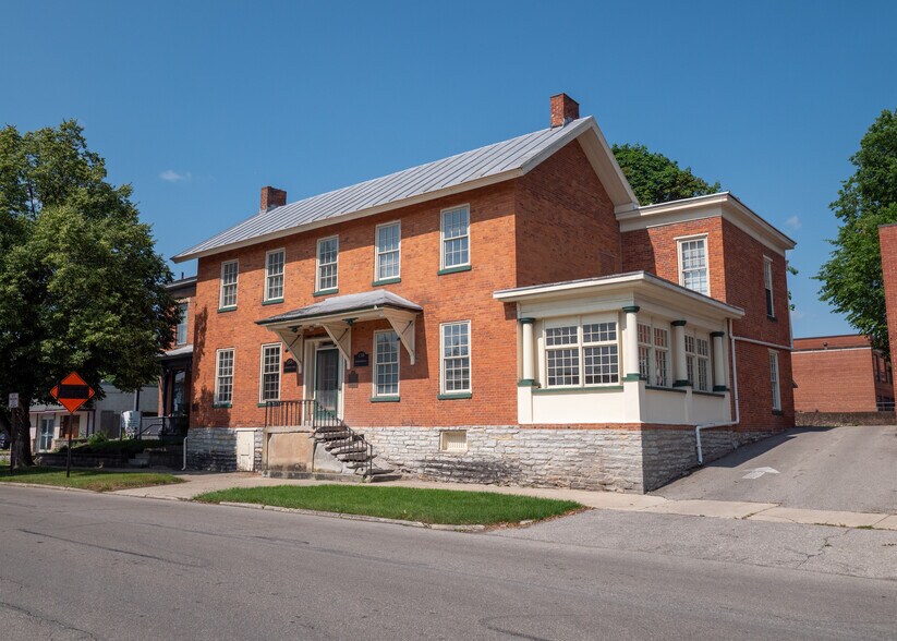 More Photos Of 15 N Franklin St, Delaware Office For Sale