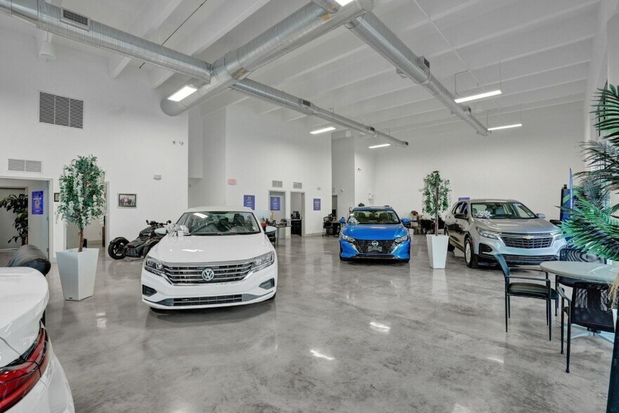 More Photos Of 8470 NW 58th St, Doral Auto Dealership For Sale