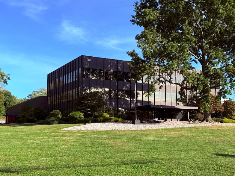 More Photos Of 420 Columbus Ave, Valhalla Office For Lease