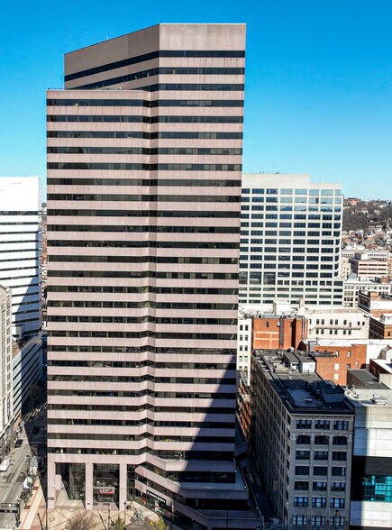 More Photos Of 600 Vine St, Cincinnati Office For Lease