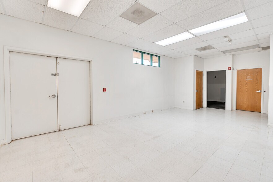 More Photos Of 222 I St, Los Banos Office For Lease