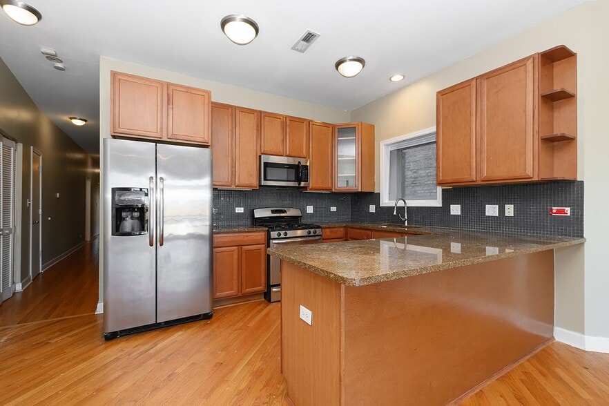 More Photos Of 4930-4932 S Indiana Ave, Chicago Apartments For Sale