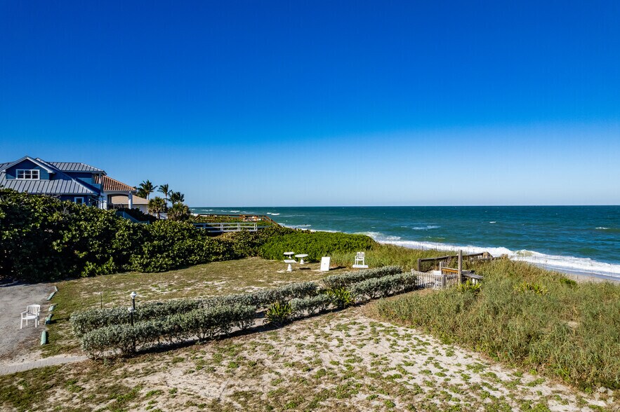 More Photos Of 5935 S Highway A1A, Melbourne Beach Hotel For Sale