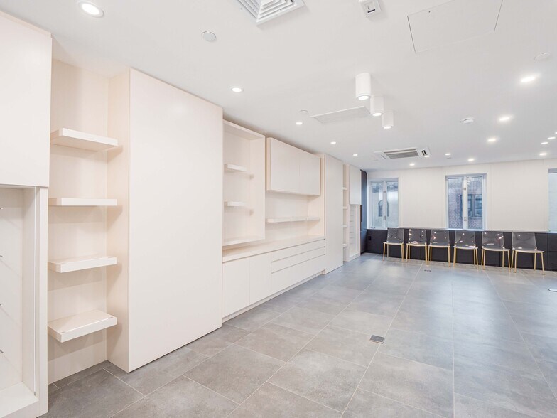 More Photos Of 108 E 60th St, New York Storefront Retail Office For Sale