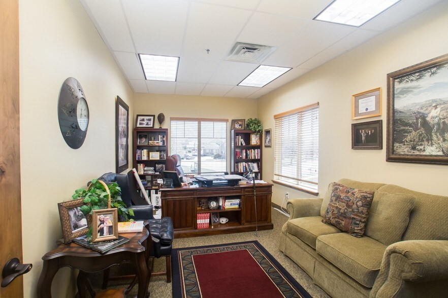 More Photos Of 155 W Canyon Crest Rd, Alpine Office Residential For Sale