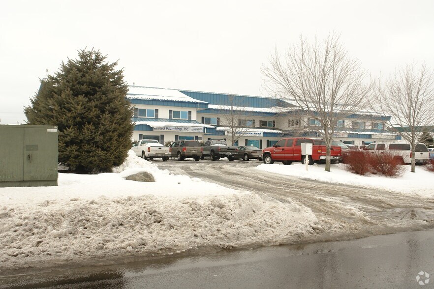 More Photos Of 11401 E Montgomery Dr, Spokane Flex For Lease