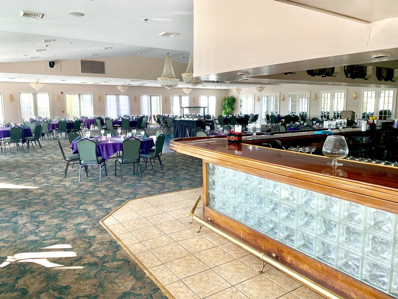 More Photos Of 746 Route 23B, Catskill Restaurant For Sale