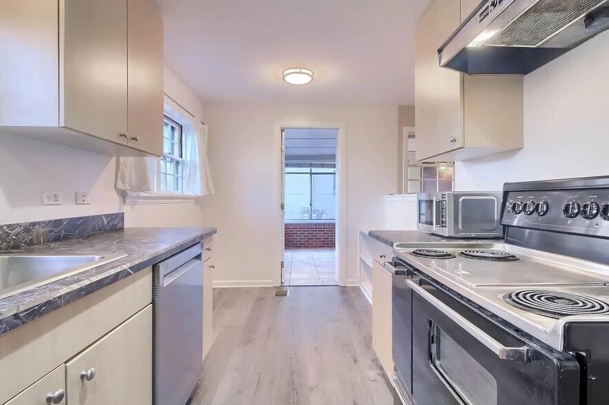 More Photos Of 928 S Harrison St, Denver Multifamily For Sale