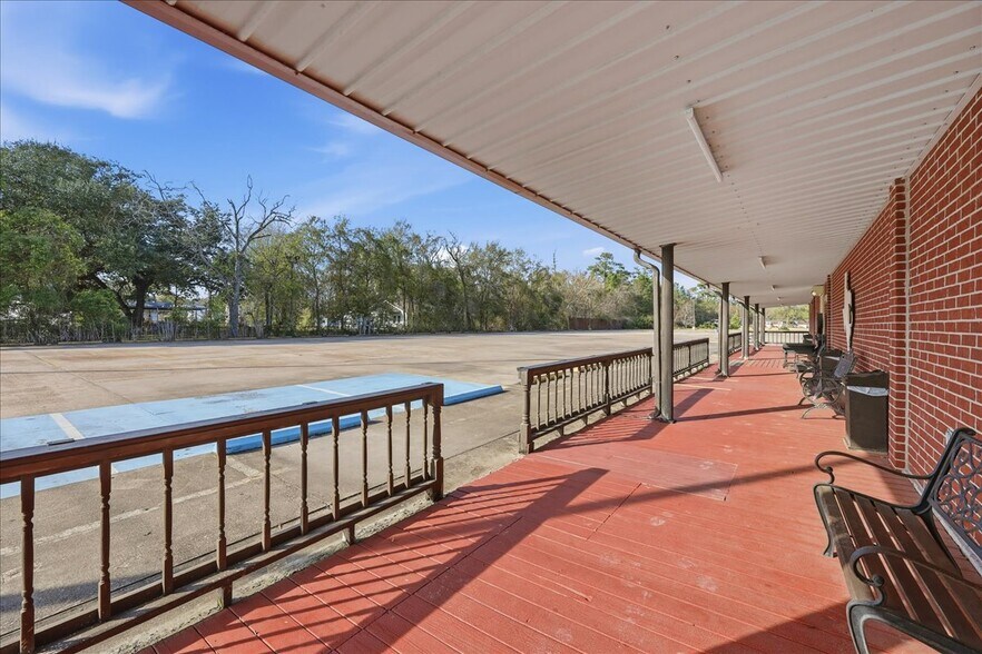 More Photos Of 3720 W Park Ave, Orange Flex For Sale