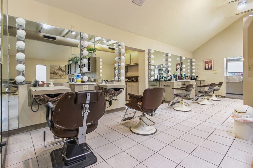 More Photos Of 4351 Old William Penn Hwy, Monroeville General Retail For Sale