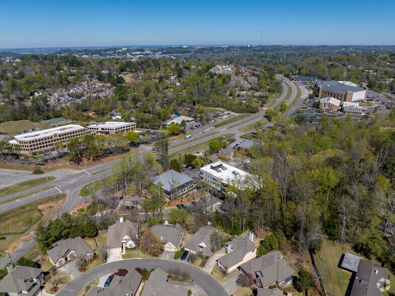 More Photos Of 2101 Old Columbiana Rd, Vestavia Hills Office For Lease