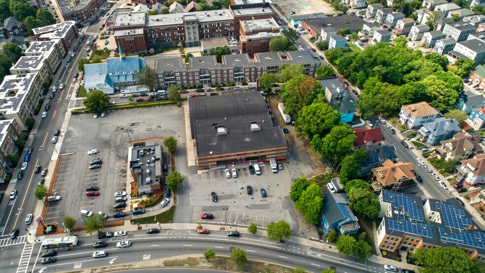 More Photos Of 98 Washington St, Boston Freestanding For Sale