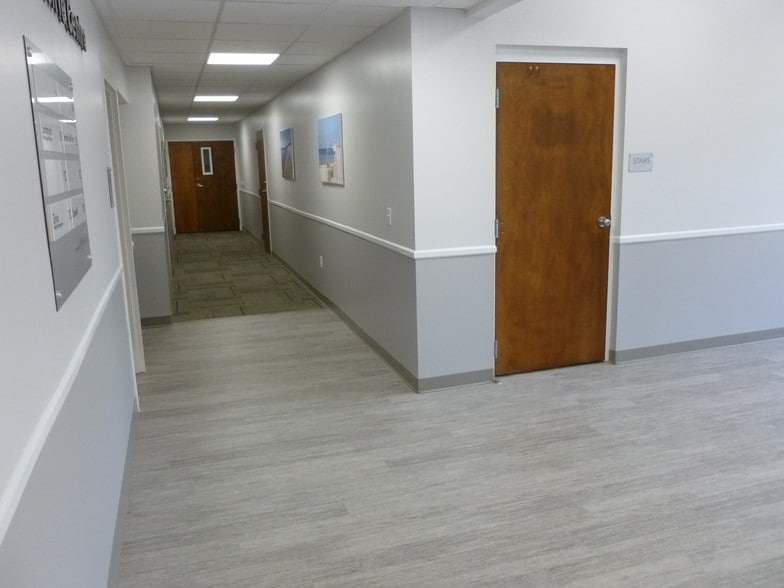 More Photos Of 2610 NW 43rd St, Gainesville Office For Lease