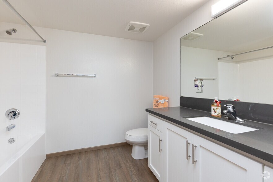 More Photos Of 2336 Crenshaw Blvd, Los Angeles Apartments For Sale