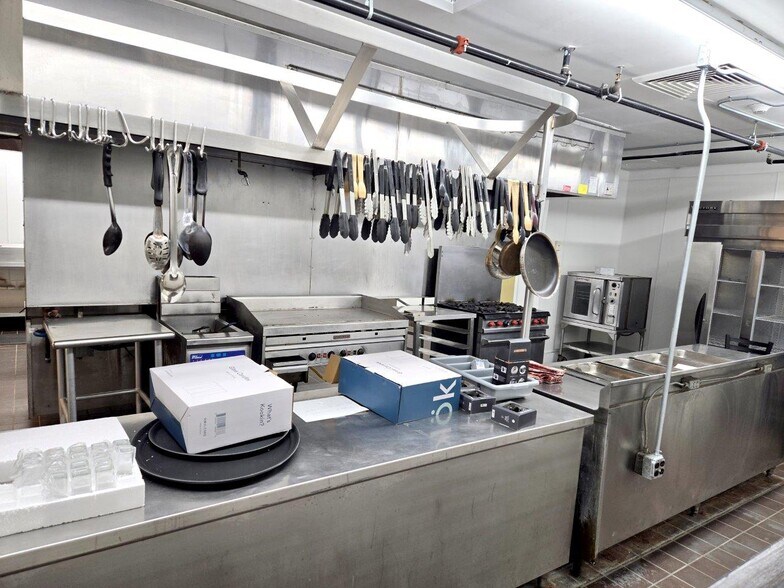 More Photos Of 203 Interstate Dr, Covington Healthcare For Sale