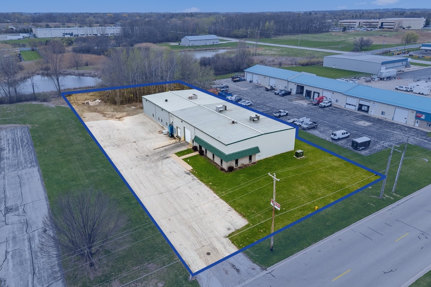 More Photos Of 3300 Commodity Ln, Green Bay Manufacturing For Lease