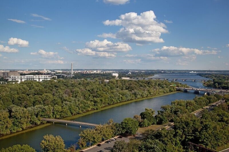 More Photos Of 1777 N Kent St, Arlington Office For Lease