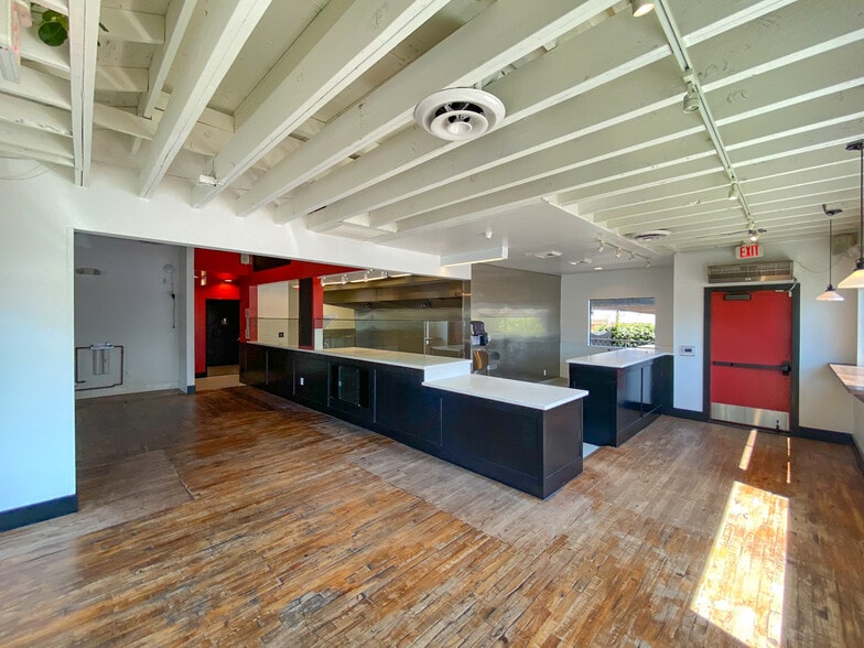 More Photos Of 1837 E 7th St, Long Beach Restaurant For Lease