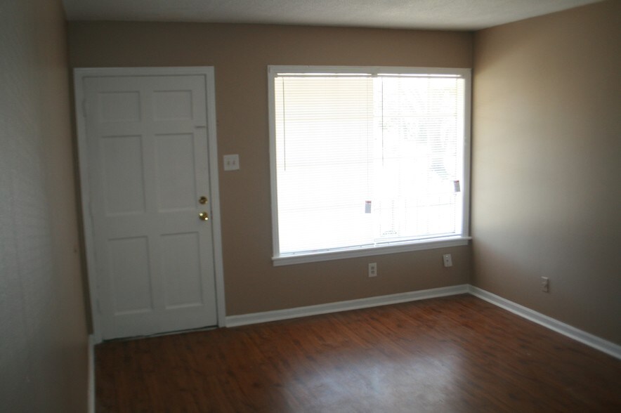 More Photos Of 4332 Melinda Ave, Memphis Apartments For Sale