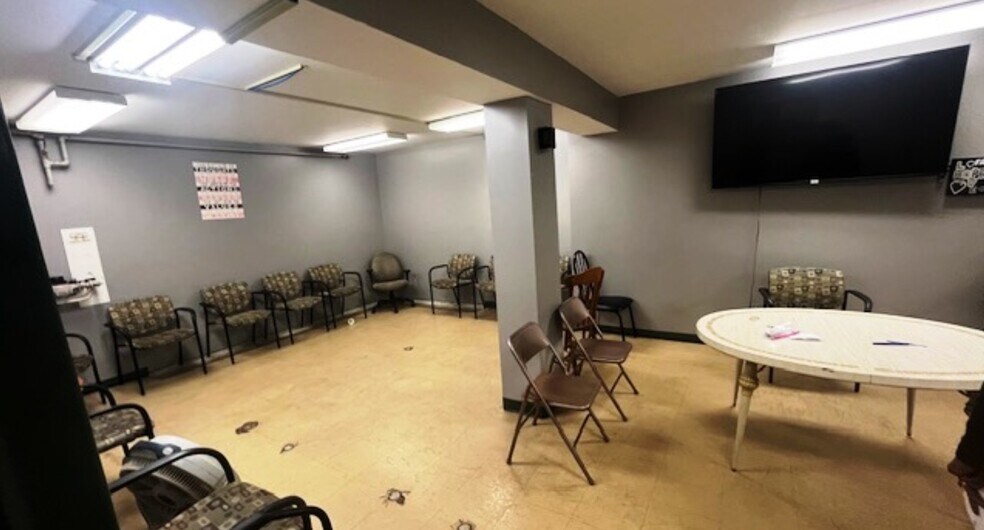 More Photos Of 1100 Salem Ave, Dayton Medical For Sale