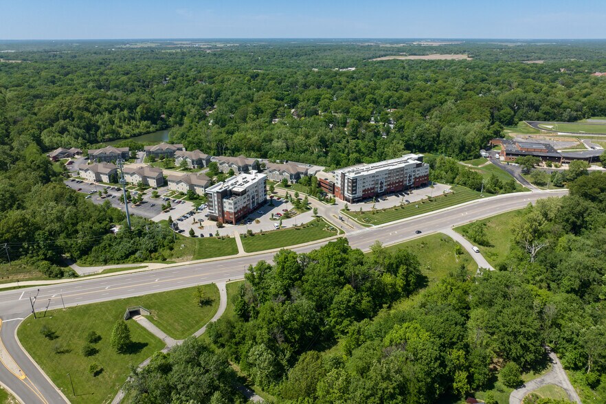 More Photos Of 1010 Enclave Blvd, Edwardsville Apartments For Sale