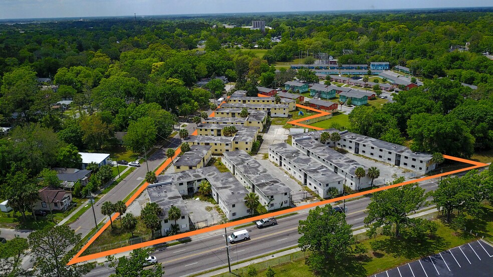 Primary Photo Of 4646 Moncrief Rd, Jacksonville Apartments For Sale