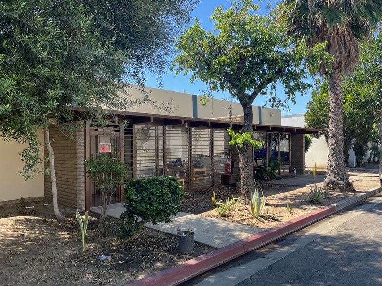 More Photos Of 1020-1022 E Orangefair Ln, Anaheim Warehouse For Lease