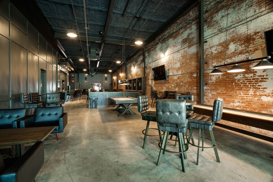 More Photos Of 809 Ohio Ave, Wichita Falls Bar For Sale