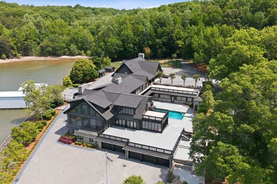 More Photos Of 9715 Nine Eagles Ln, Charlotte Specialty For Sale