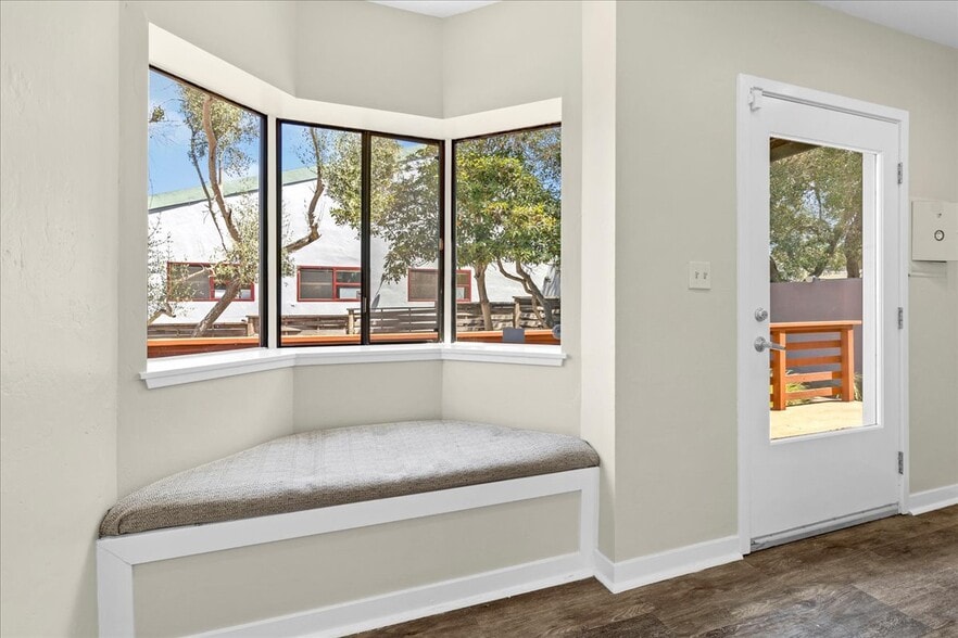 More Photos Of 182 El Dorado St, Monterey Medical For Sale