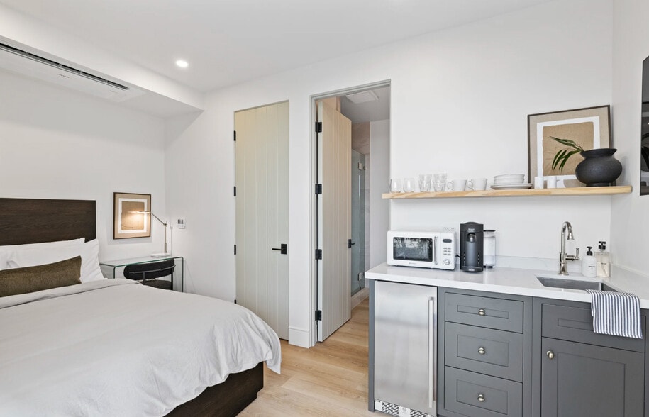 More Photos Of 1018 Garden St, Santa Barbara Hotel For Sale