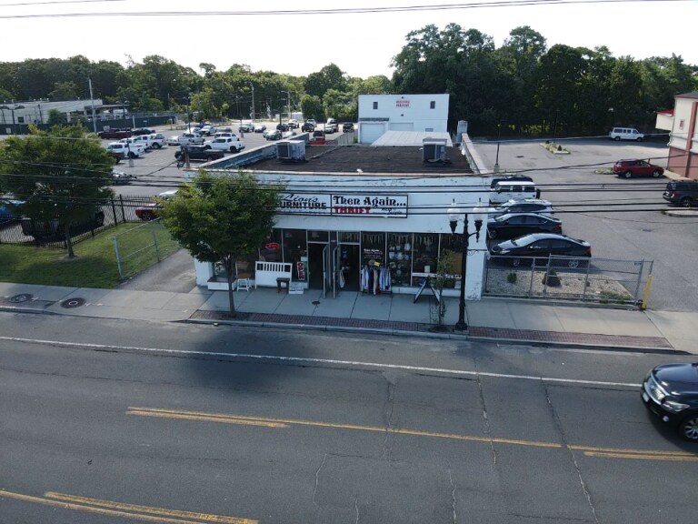 Primary Photo Of 426 E Main St, Patchogue Warehouse For Lease