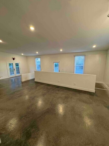 More Photos Of 2610 Westwood Dr, Nashville Office For Lease
