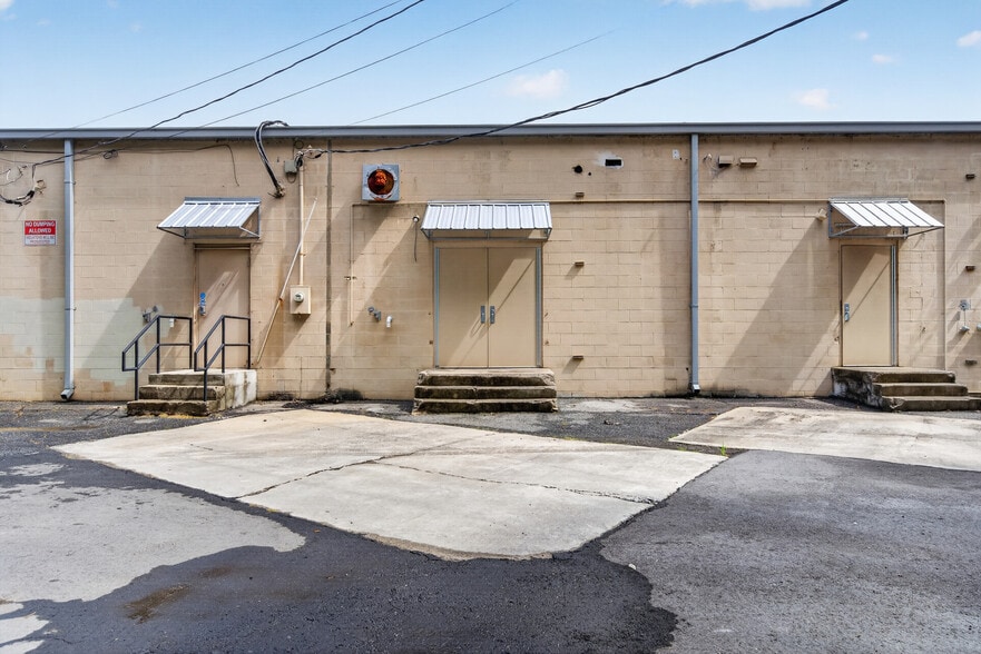 More Photos Of 439-489 N Cannon Blvd, Kannapolis Unknown For Lease