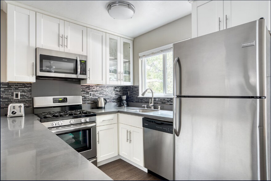 More Photos Of 710 Laurel Ave, San Mateo Apartments For Sale