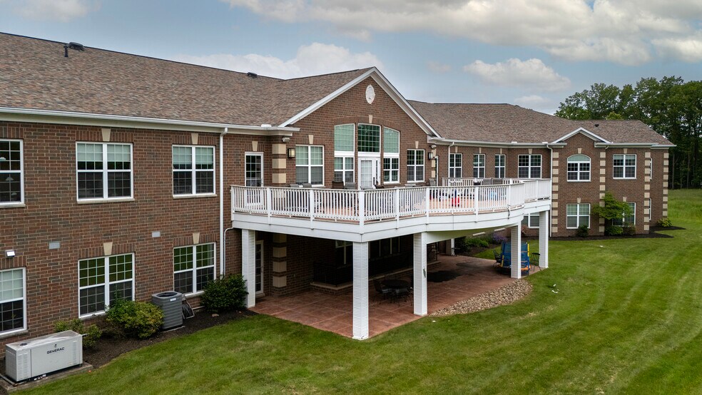 More Photos Of 387 Golfview Ln, Highland Heights Office For Lease